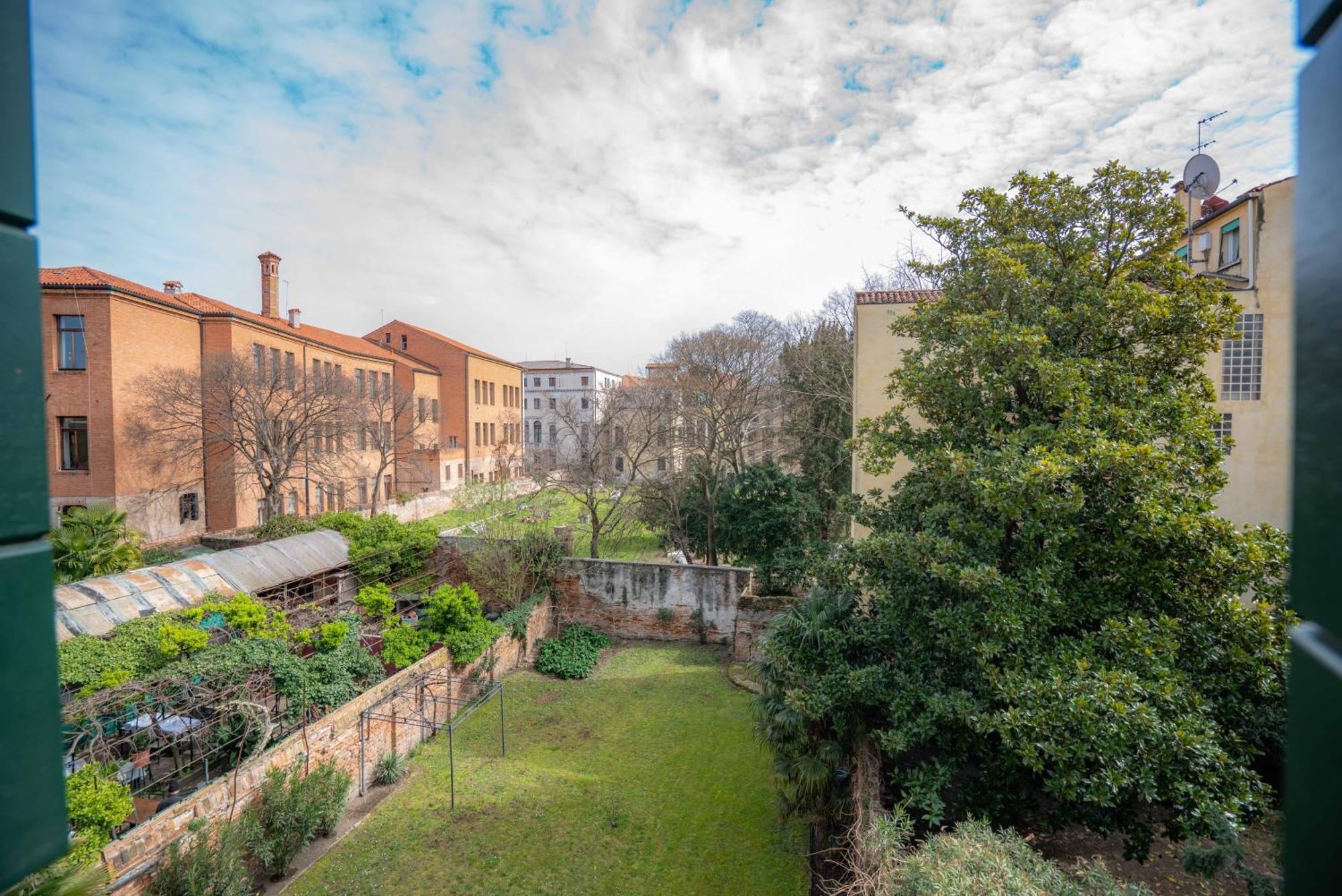 San Trovaso Apartamento Veneza Exterior foto