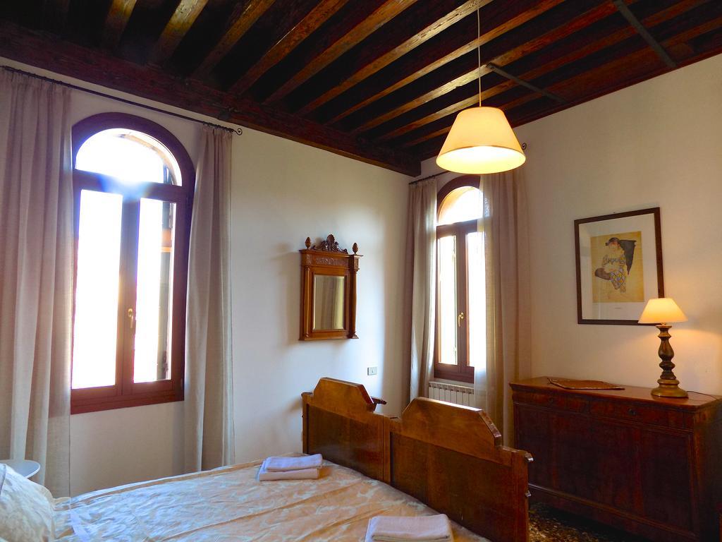 San Trovaso Apartamento Veneza Exterior foto