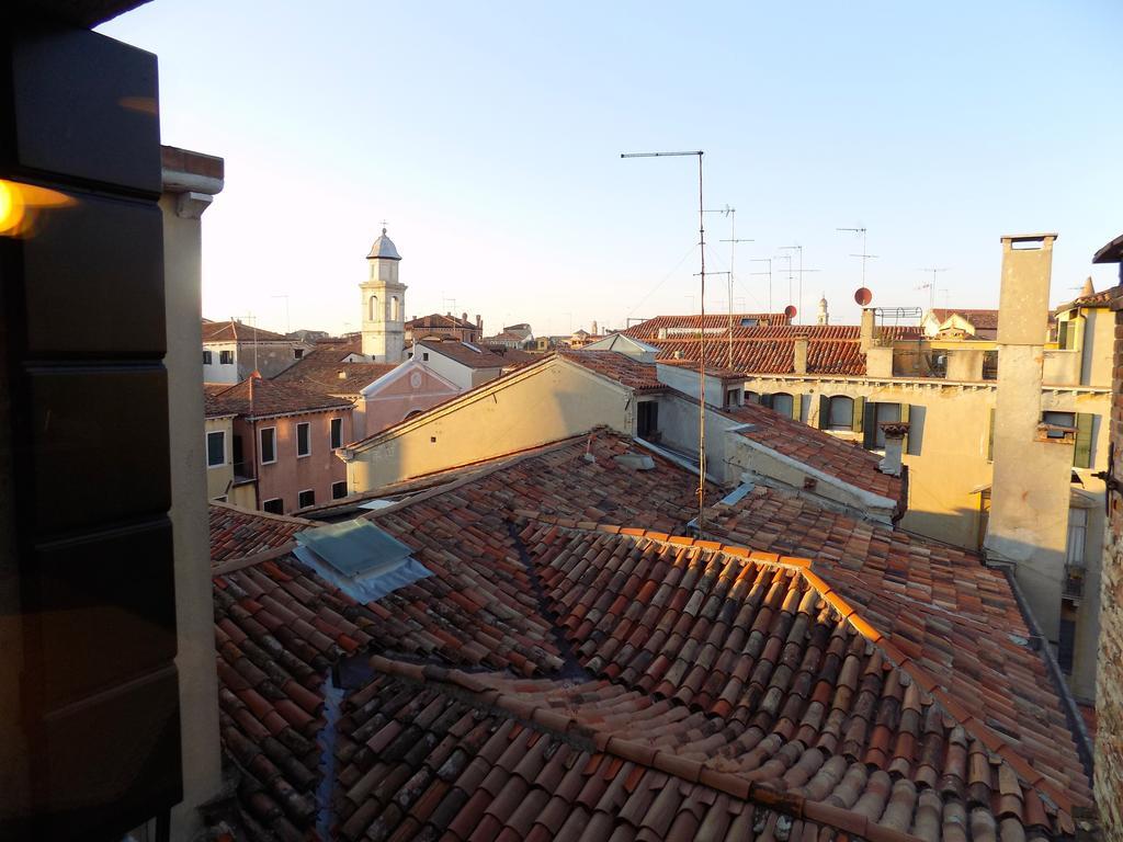 San Trovaso Apartamento Veneza Exterior foto
